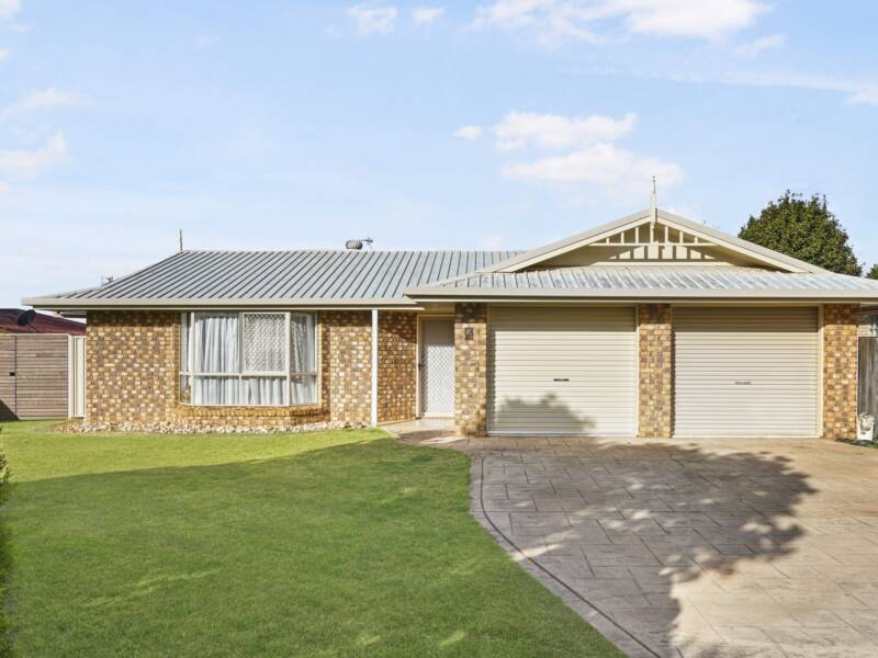 6 Cecilia St, Kearneys Spring, QLD 4350 Australia