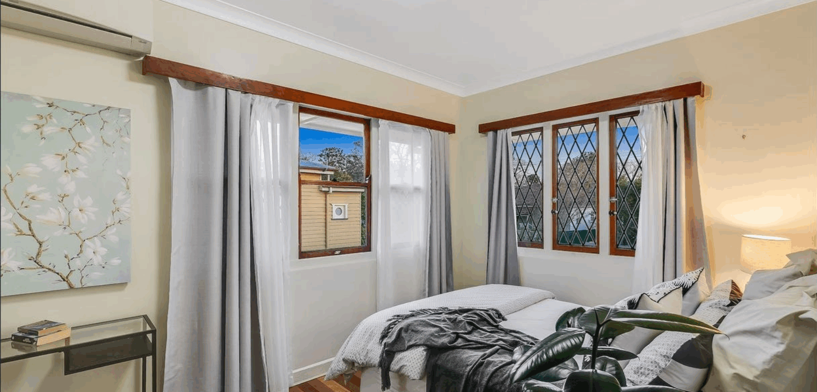 5 Rhyde St, Mount Lofty, QLD 4350 Australia