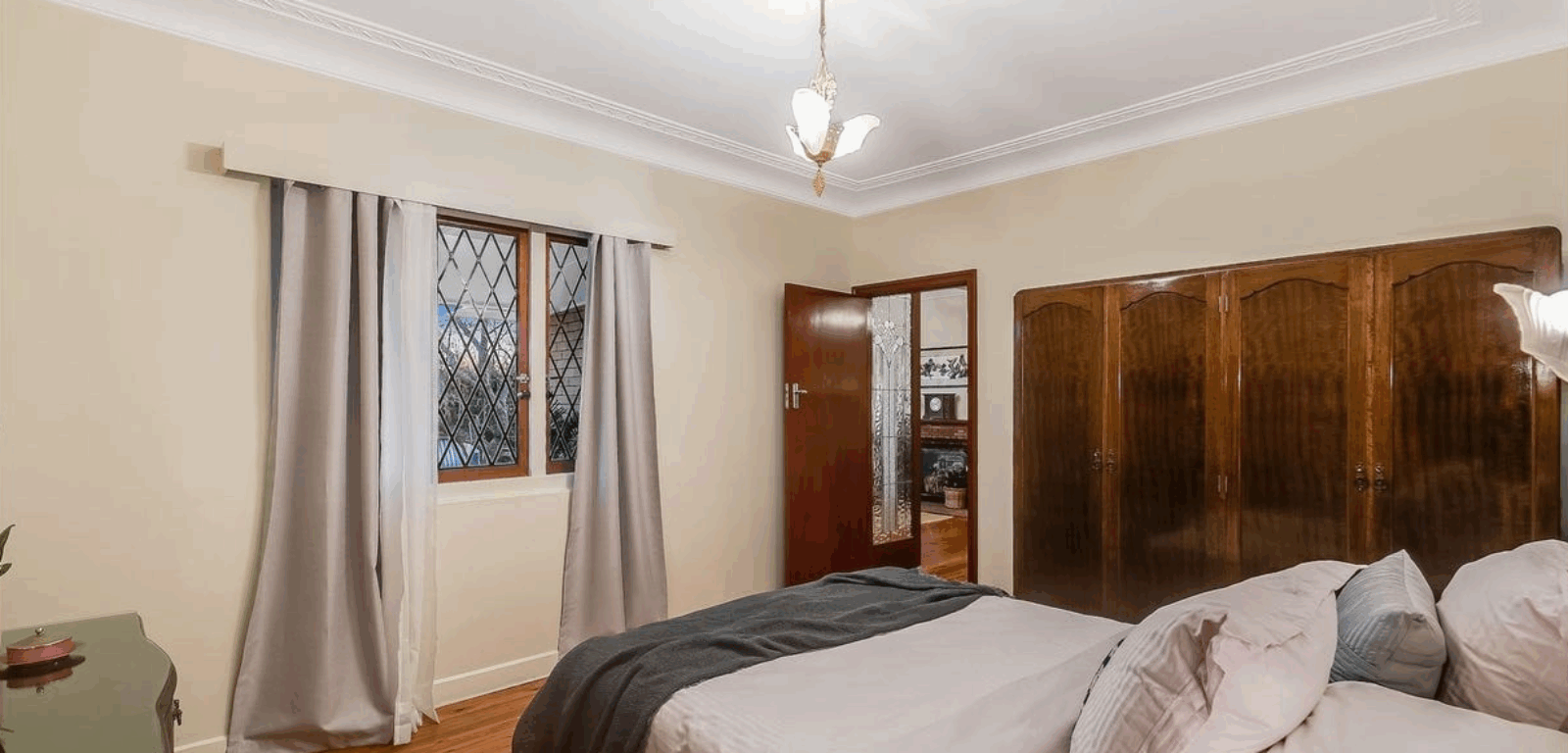 5 Rhyde St, Mount Lofty, QLD 4350 Australia