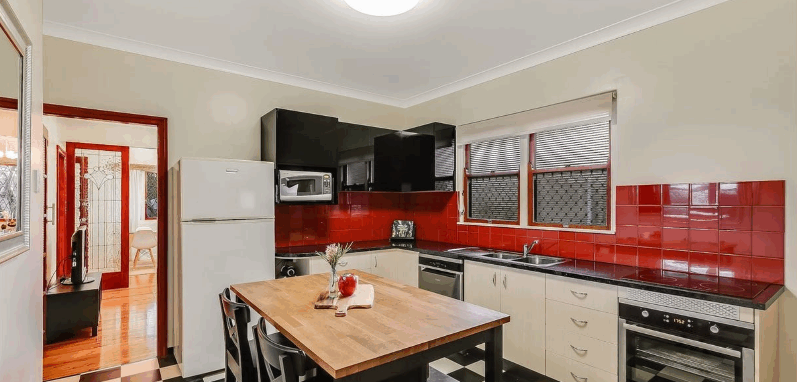 5 Rhyde St, Mount Lofty, QLD 4350 Australia
