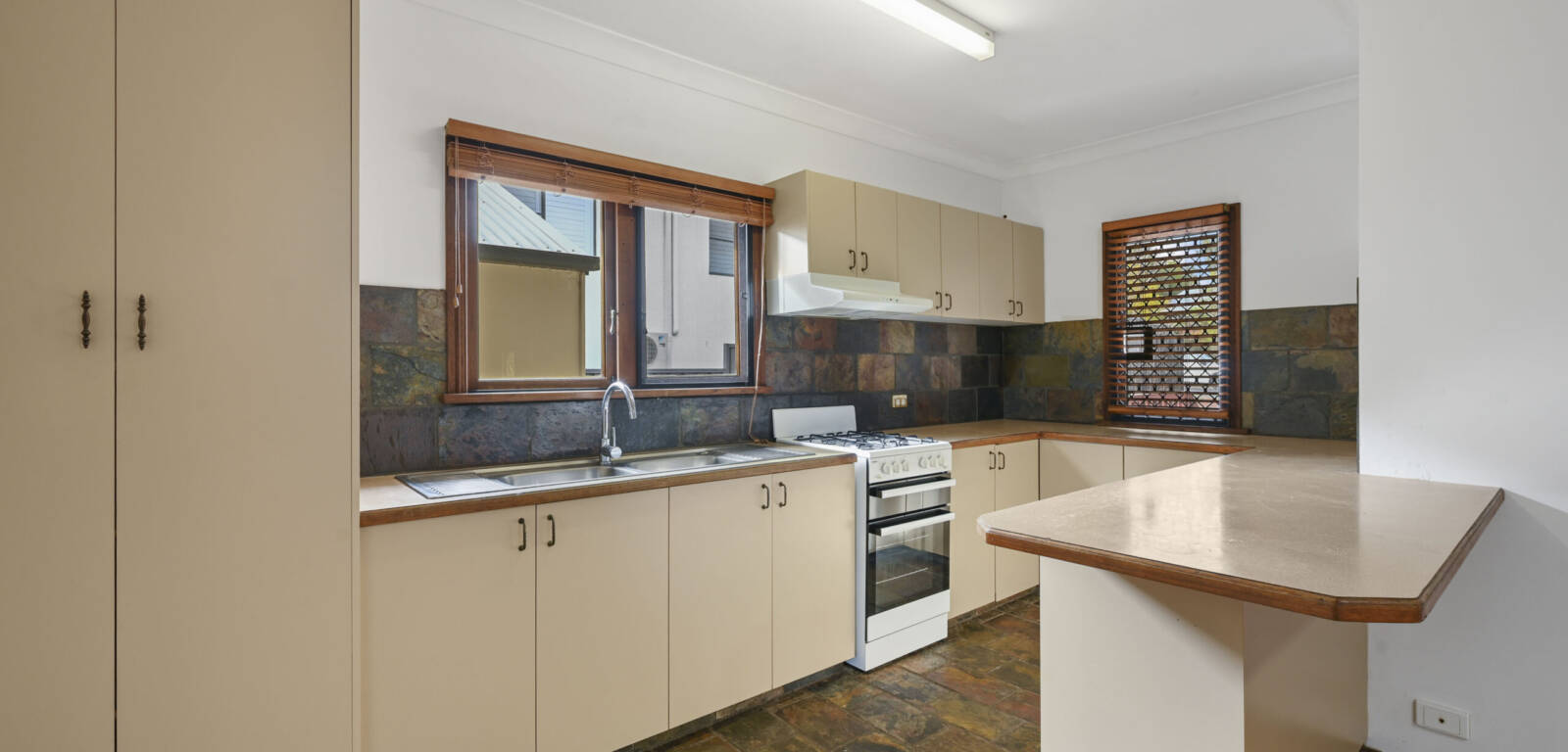 69 Alderley St, Rangeville, QLD 4350 Australia