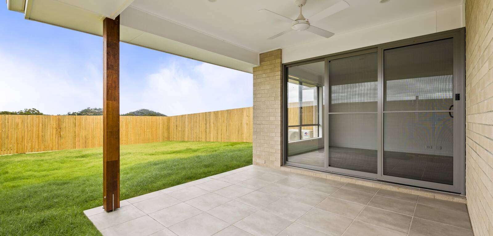 1/82 Shelby St, Glenvale, QLD 4350 Australia