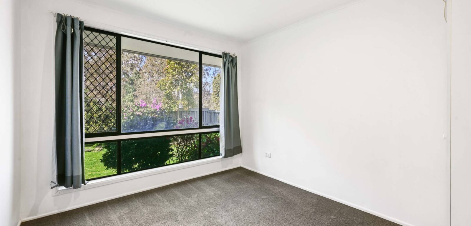 273 MacKenzie St, Centenary Heights, QLD 4350 Australia