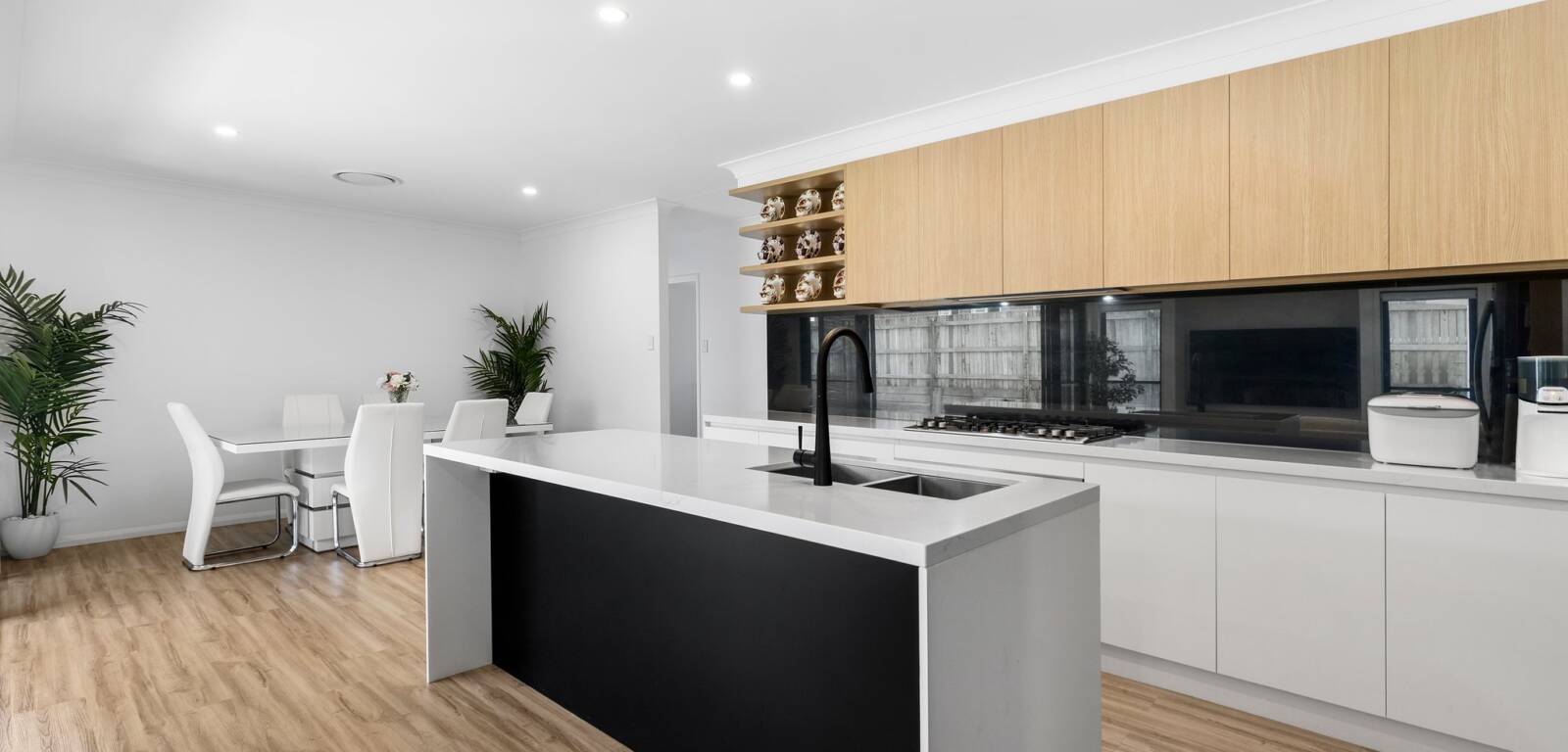 35 O'Neill Cct, Kearneys Spring, QLD 4350 Australia