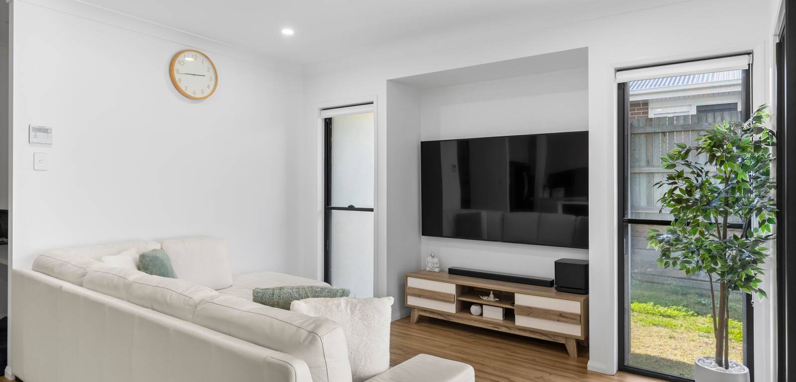 35 O'Neill Cct, Kearneys Spring, QLD 4350 Australia