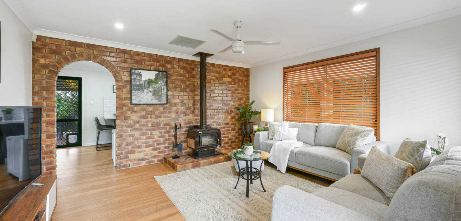 19 Kratzmann Ct, Kearneys Spring, QLD 4350 Australia