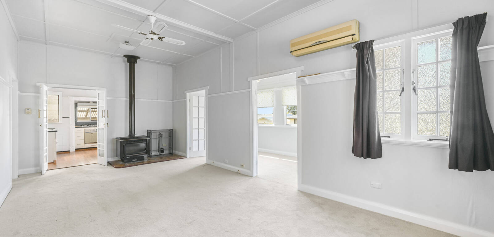 1A Ascot St, Newtown, QLD 4350 Australia