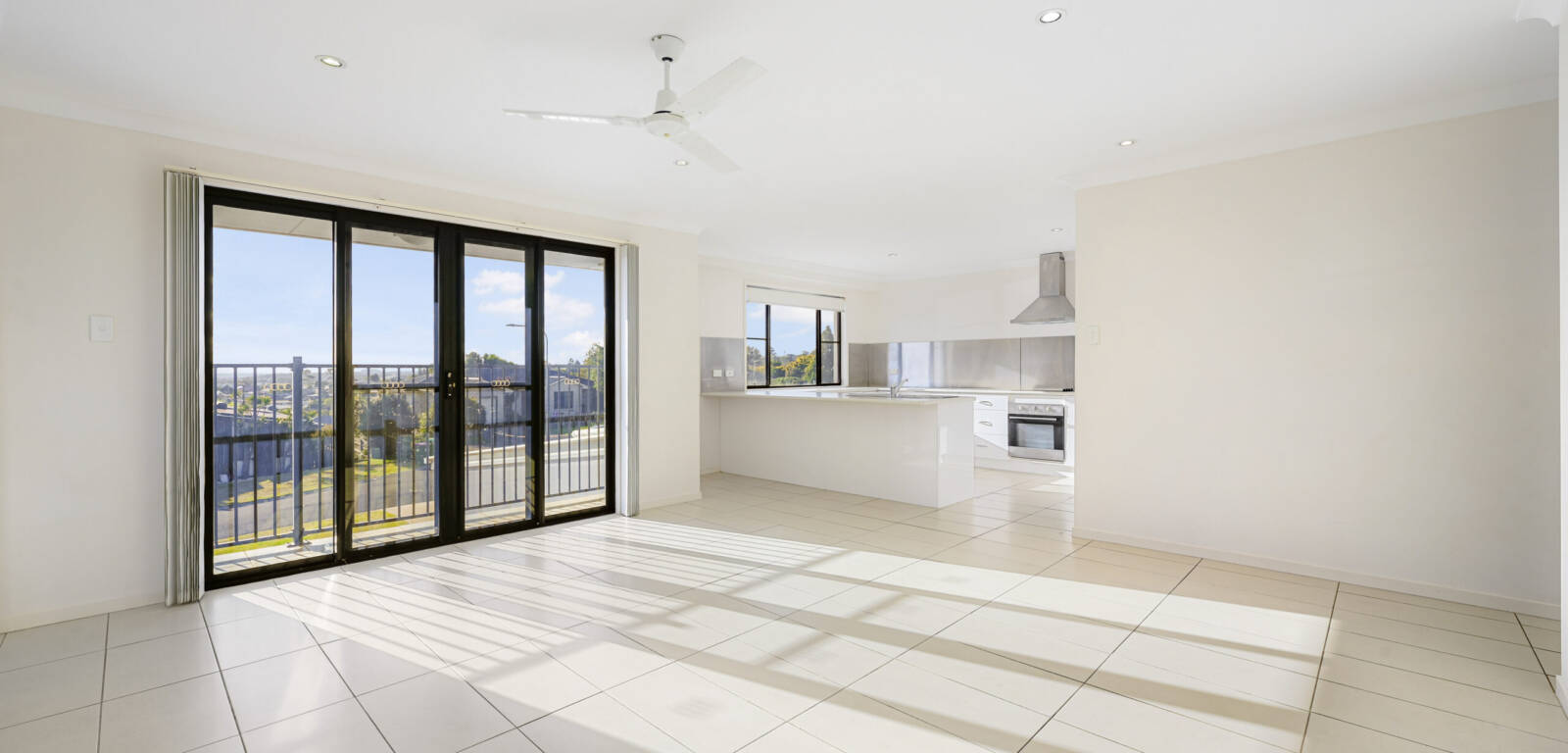 2/6 Myora Cl, Darling Heights, QLD 4350 Australia