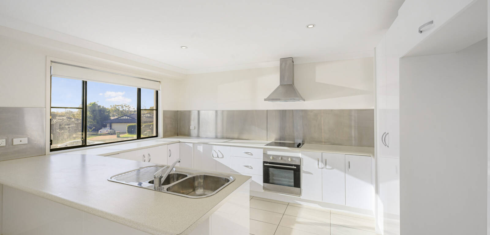 2/6 Myora Cl, Darling Heights, QLD 4350 Australia