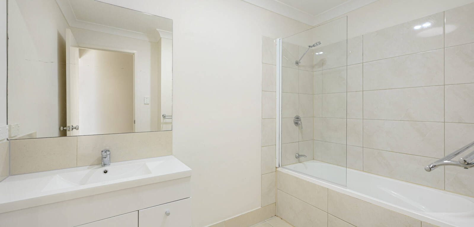 2/6 Myora Cl, Darling Heights, QLD 4350 Australia