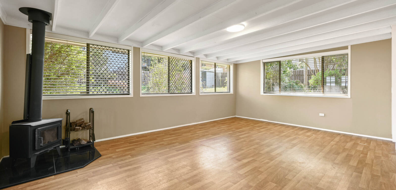 273 MacKenzie St, Centenary Heights, QLD 4350 Australia