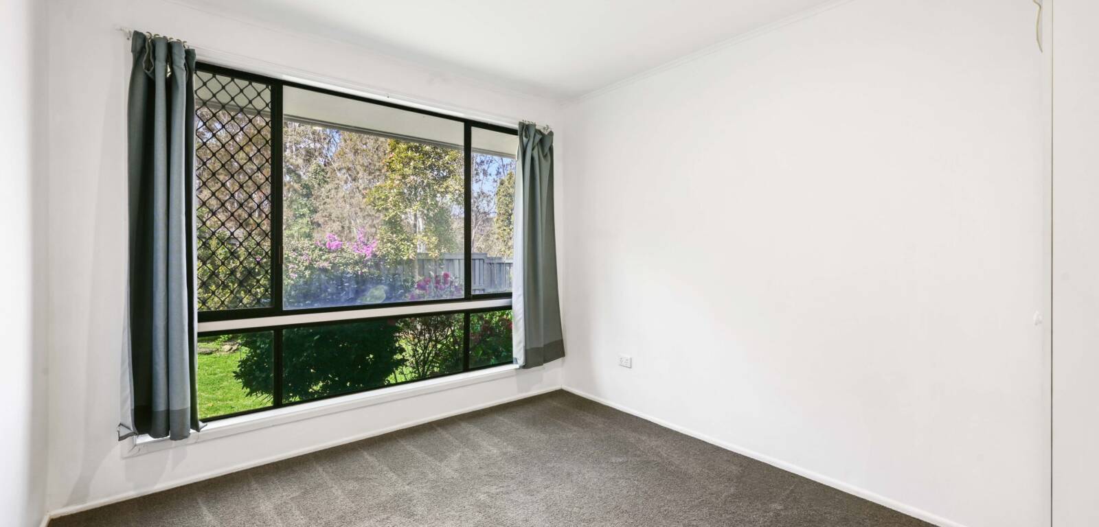 273 MacKenzie St, Centenary Heights, QLD 4350 Australia