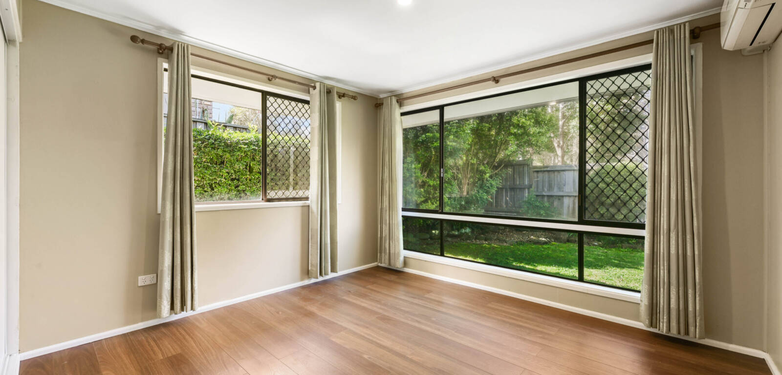 273 MacKenzie St, Centenary Heights, QLD 4350 Australia