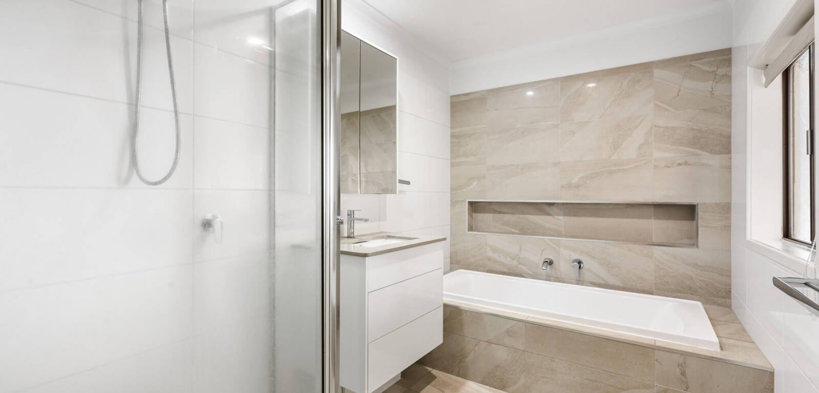 273 MacKenzie St, Centenary Heights, QLD 4350 Australia