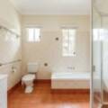 37 Geoffrey St, Mount Lofty, QLD 4350 Australia