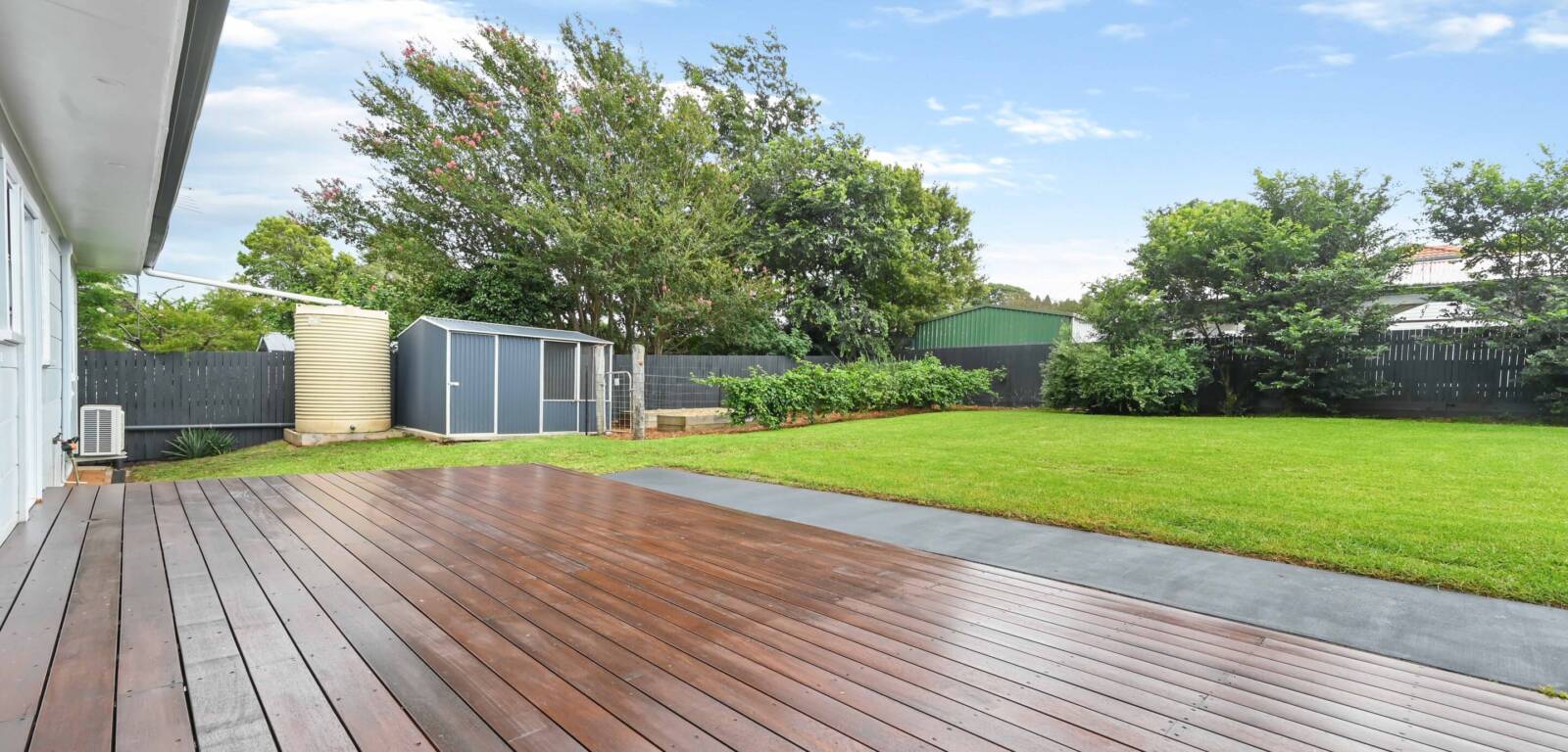 15 Geoffrey St, Mount Lofty, QLD 4350 Australia