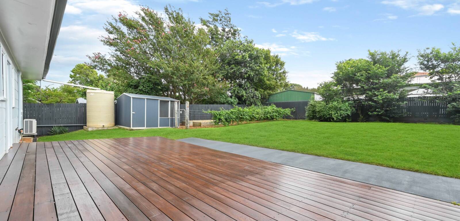 15 Geoffrey St, Mount Lofty, QLD 4350 Australia