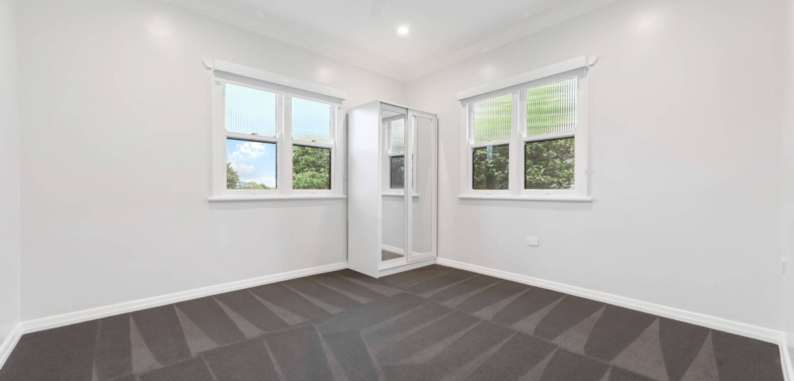 15 Geoffrey St, Mount Lofty, QLD 4350 Australia