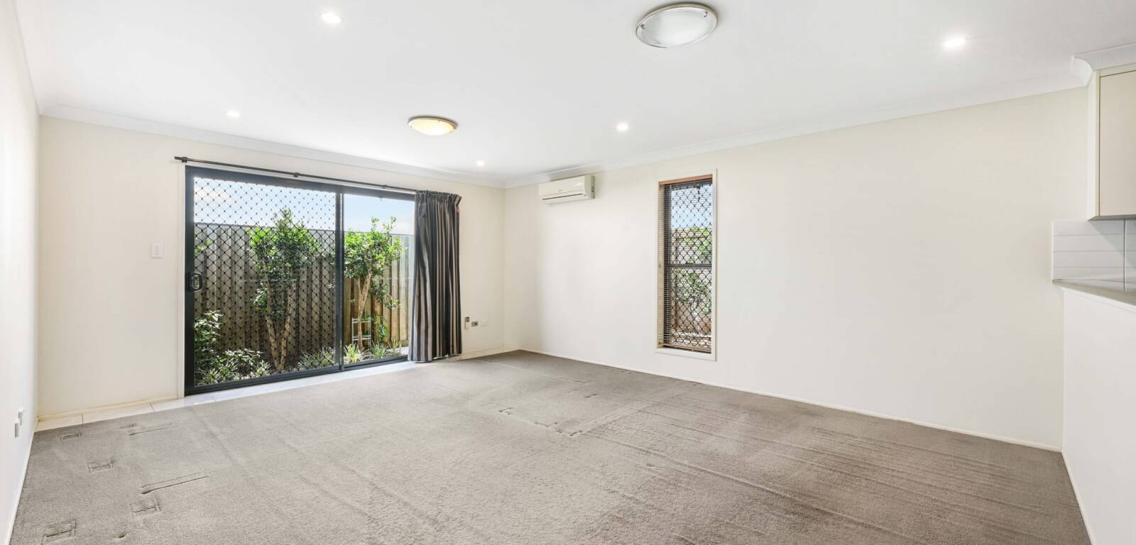 1/438 Hume St, Middle Ridge, QLD 4350 Australia