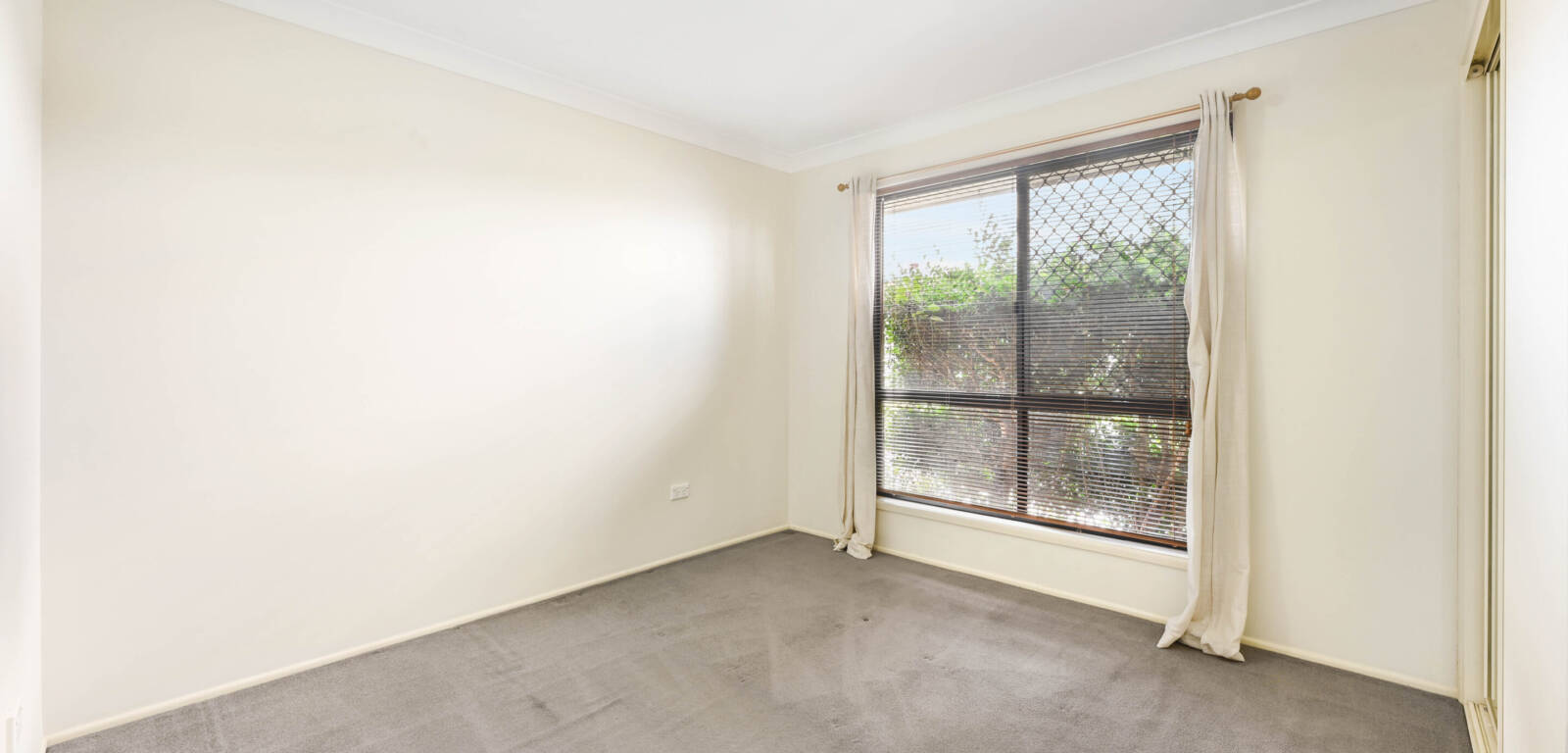 1/438 Hume St, Middle Ridge, QLD 4350 Australia