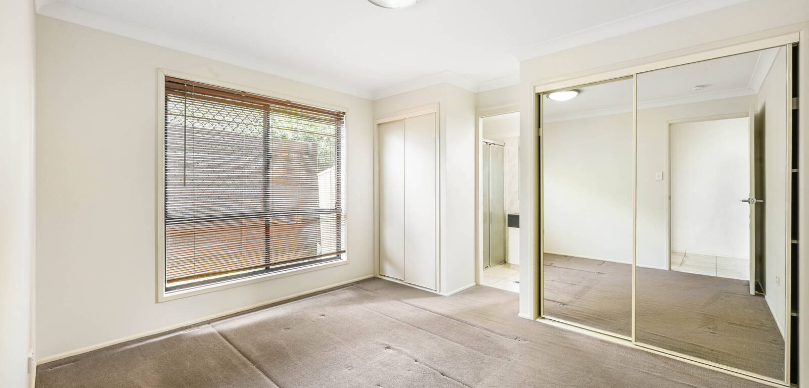 1/438 Hume St, Middle Ridge, QLD 4350 Australia