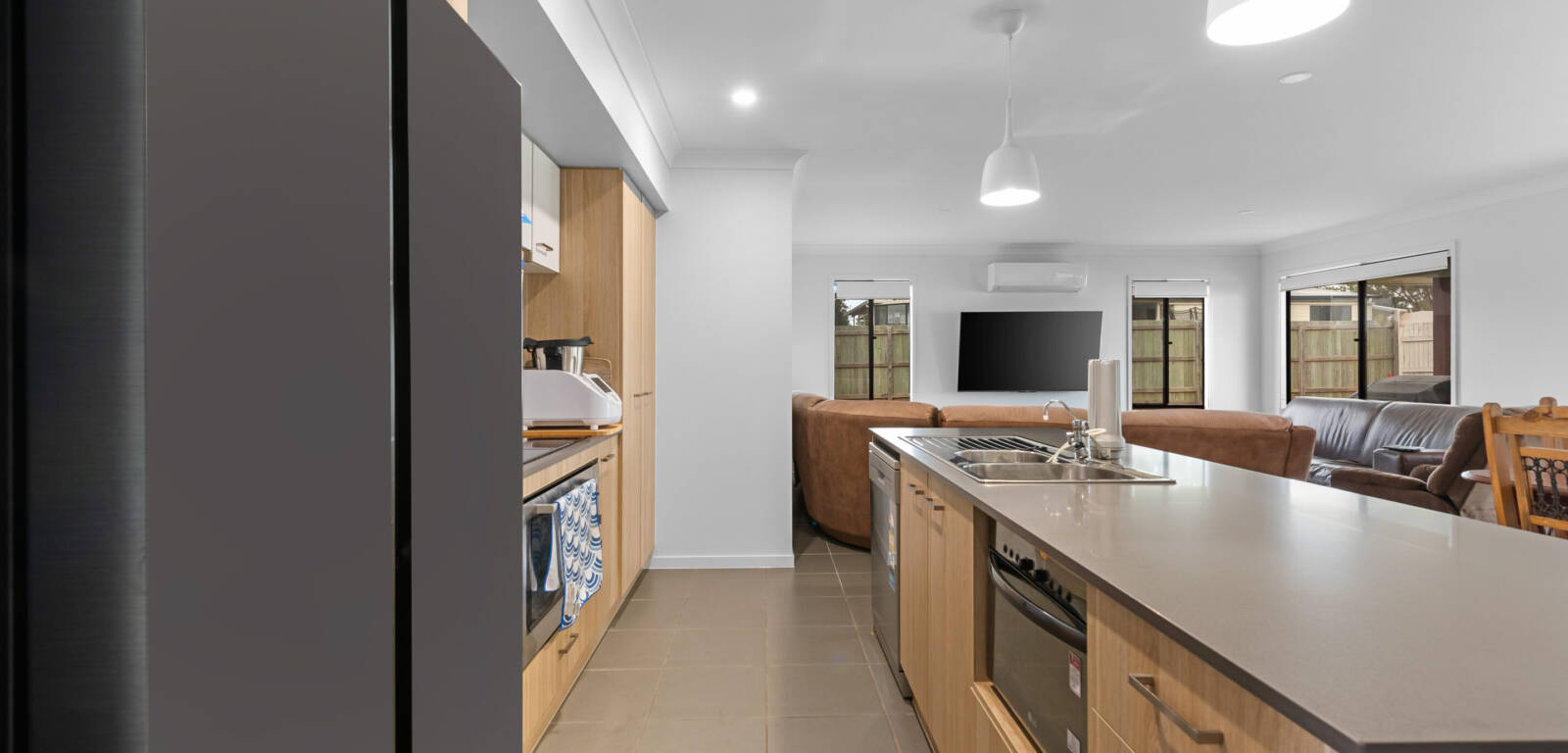 24 Trevatt St, Westbrook, QLD 4350 Australia