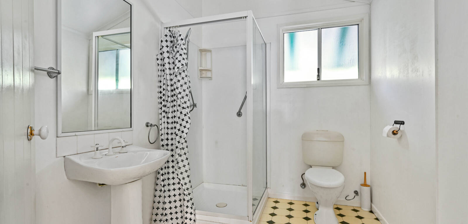 43 Monash St, Newtown, QLD 4350 Australia