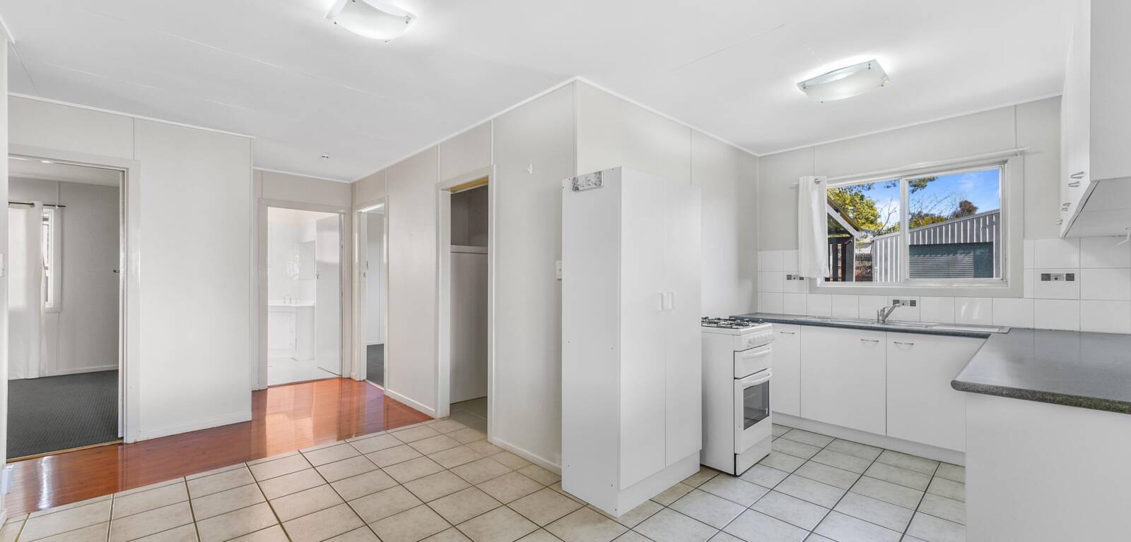 11A Hillside St, Newtown, QLD 4350 Australia