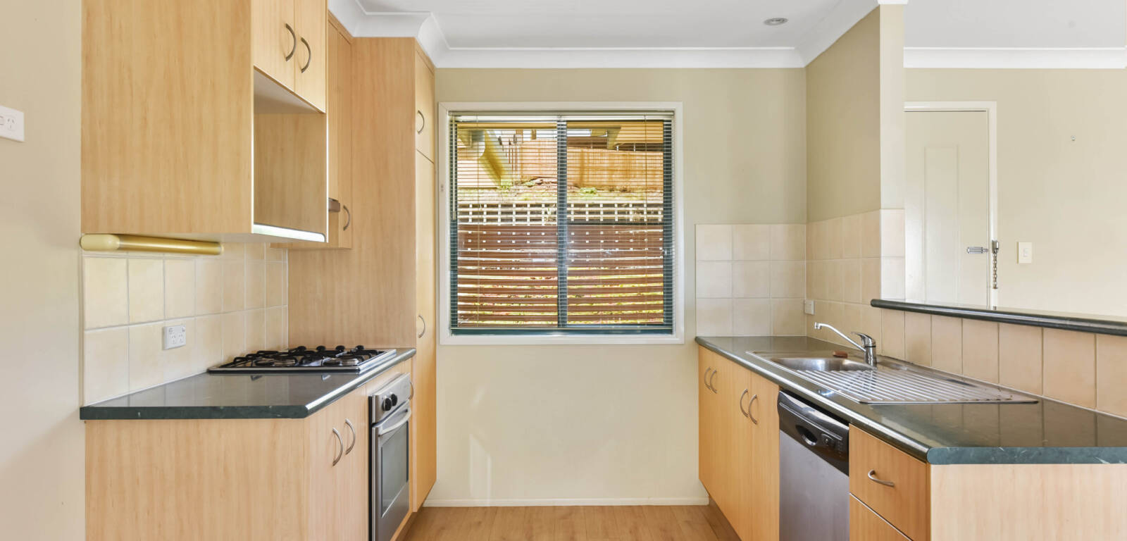 52 Barlow St, Wilsonton, QLD 4350 Australia