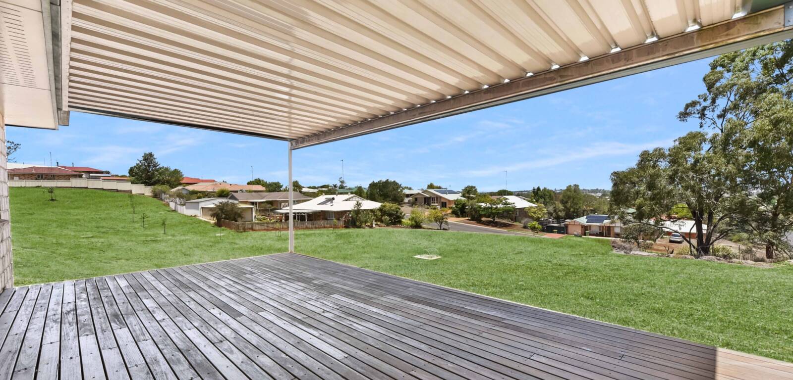 52 Barlow St, Wilsonton, QLD 4350 Australia