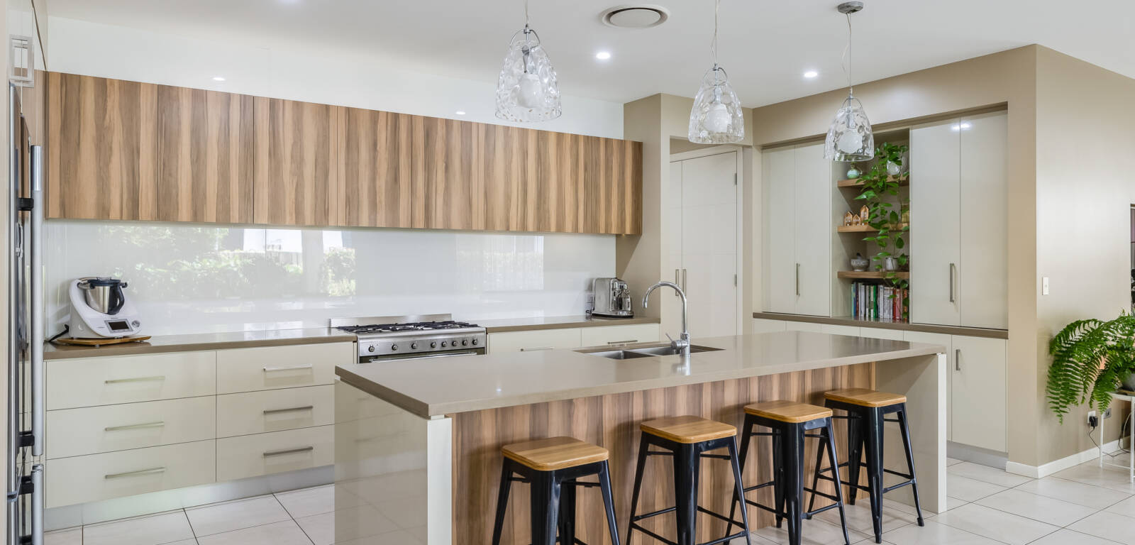 14 Thorley Ct, Middle Ridge, QLD 4350 Australia