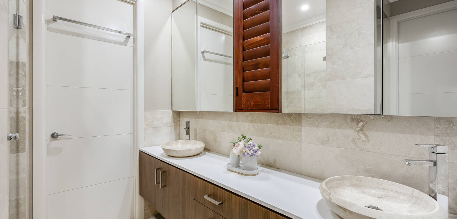 14 Thorley Ct, Middle Ridge, QLD 4350 Australia