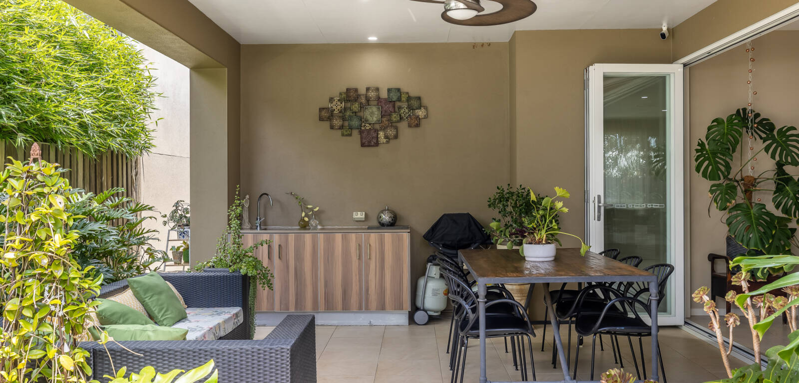 14 Thorley Ct, Middle Ridge, QLD 4350 Australia