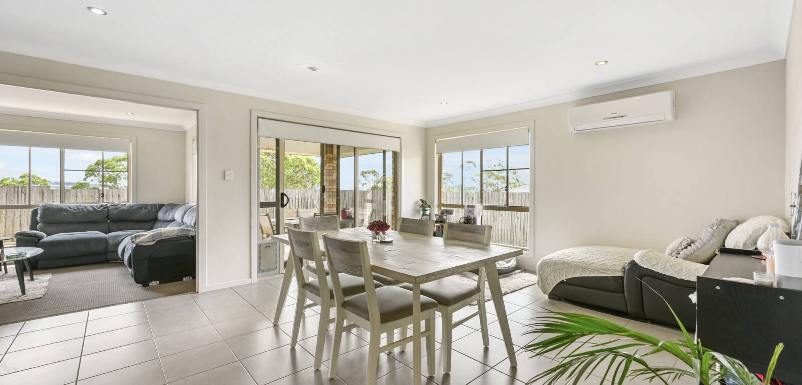 7 Cassidy Terrace, Mount Kynoch, QLD 4350 Australia