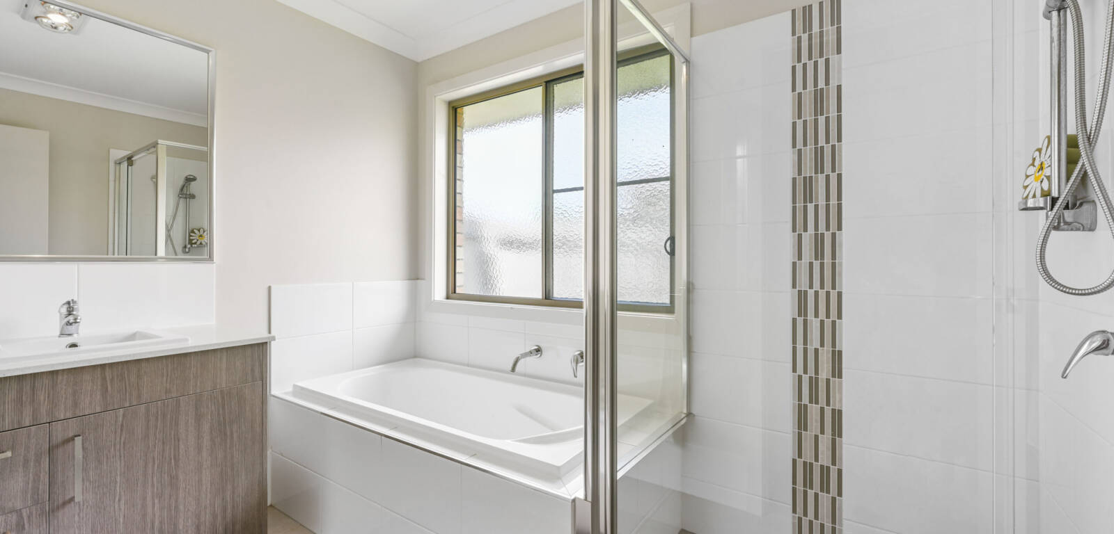 7 Cassidy Terrace, Mount Kynoch, QLD 4350 Australia