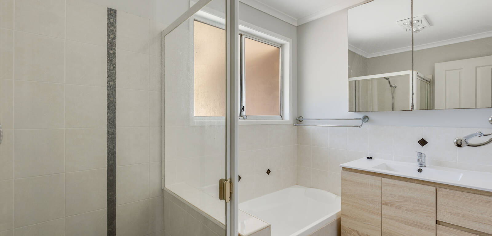 30 Kingsford Smith Dr, Wilsonton, QLD 4350 Australia