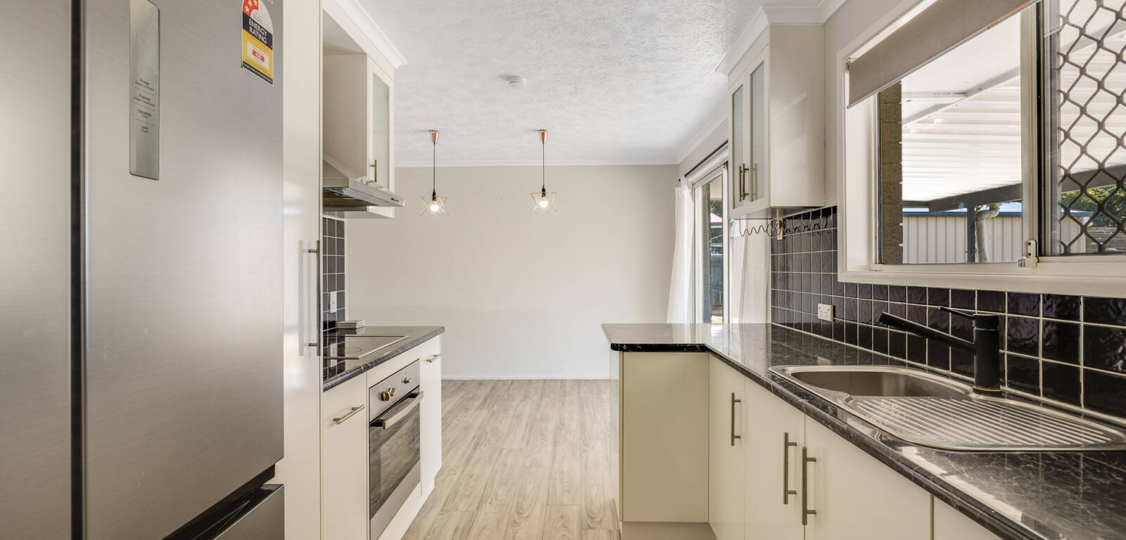 30 Kingsford Smith Dr, Wilsonton, QLD 4350 Australia