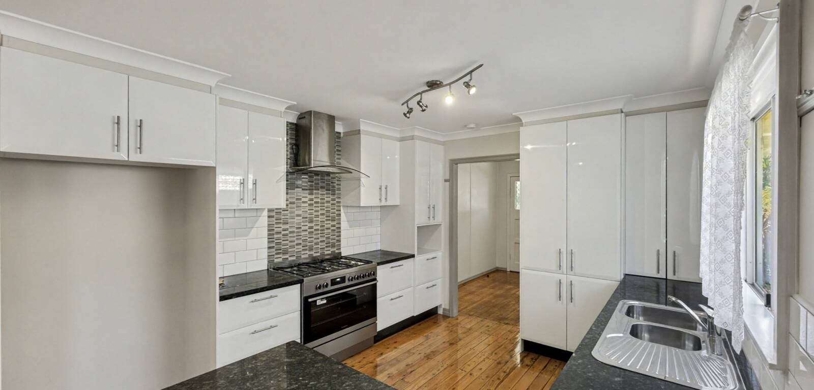 3A Ellis St, Wilsonton, QLD 4350 Australia