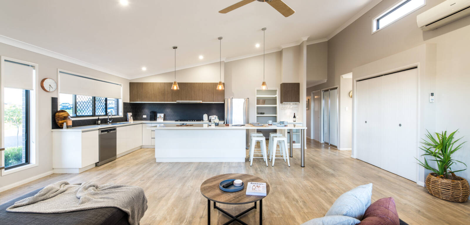 4 Farrer St, Cranley, QLD 4350 Australia