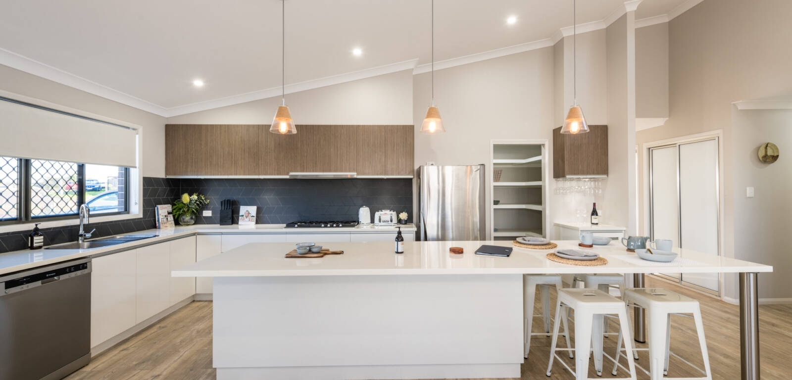 4 Farrer St, Cranley, QLD 4350 Australia