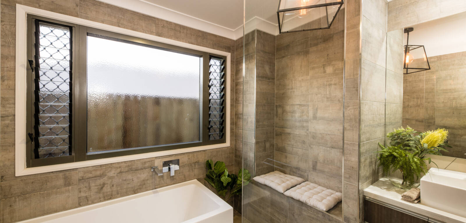 4 Farrer St, Cranley, QLD 4350 Australia