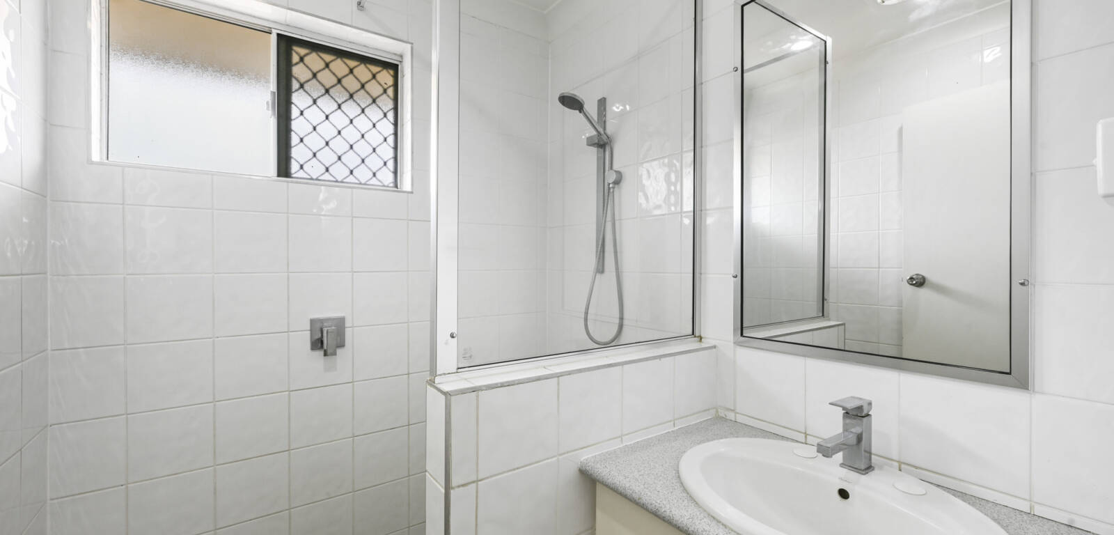 2/42 Noll St, KEARNEYS SPRING, QLD 4350 AU