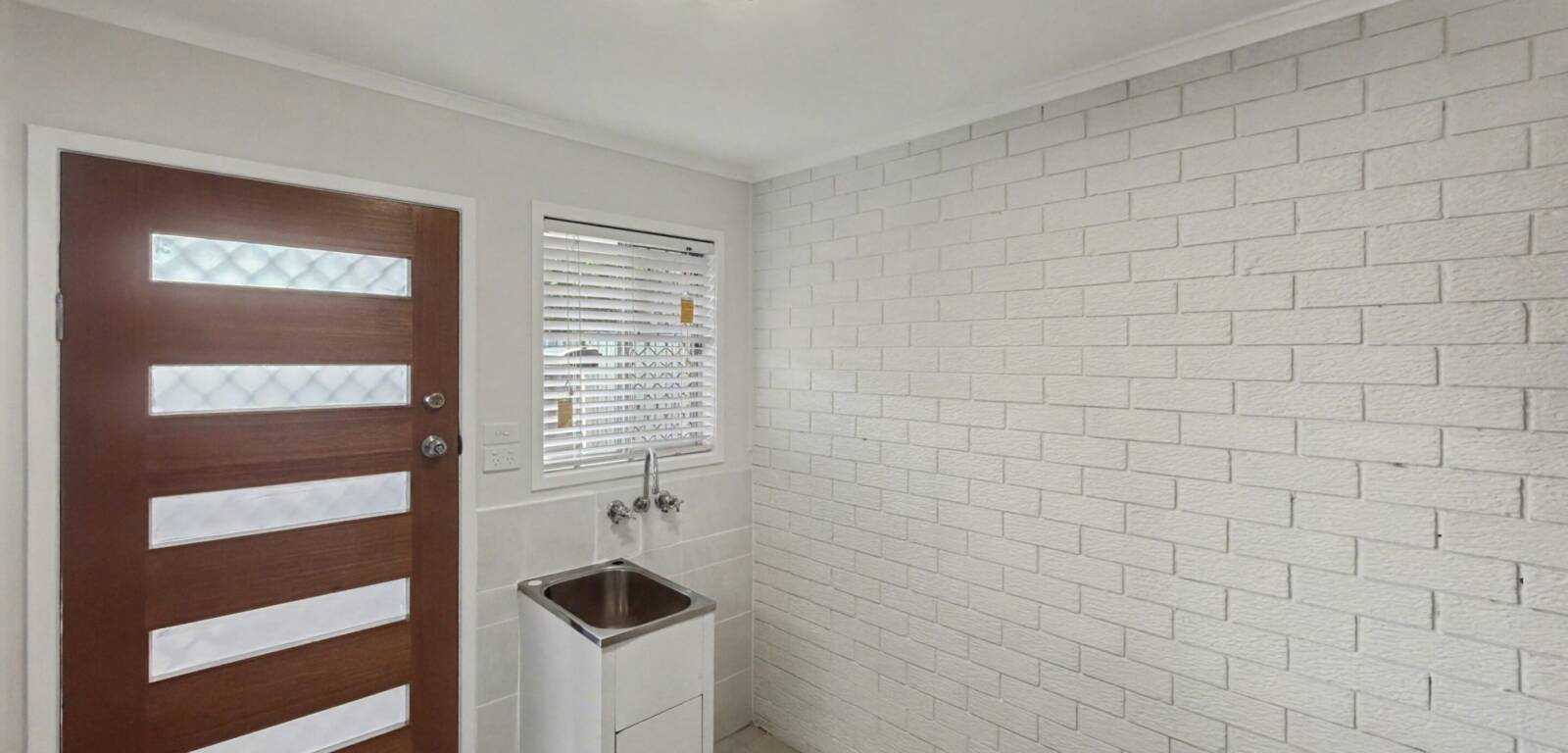 2/298 MacKenzie St, RANGEVILLE, QLD 4350 AU