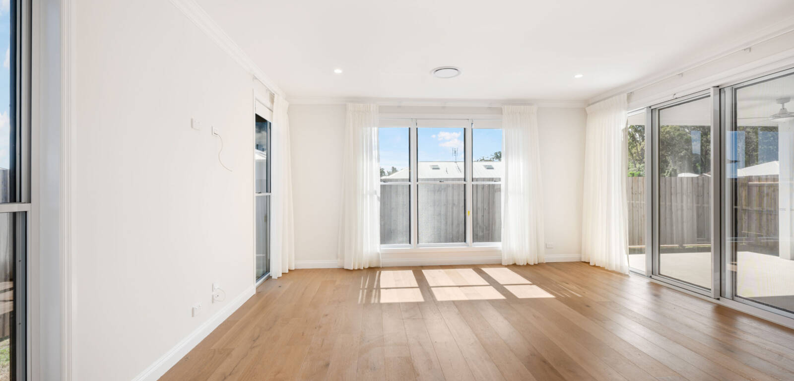 2/127 Stenner St, MIDDLE RIDGE, QLD 4350 AU