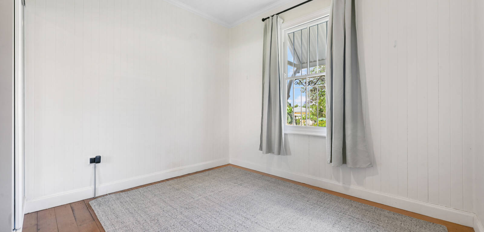 175 Campbell St, NEWTOWN, QLD 4350 AU