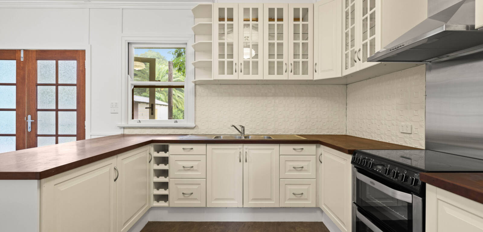 10 Ocean St, Rangeville, QLD 4350 Australia