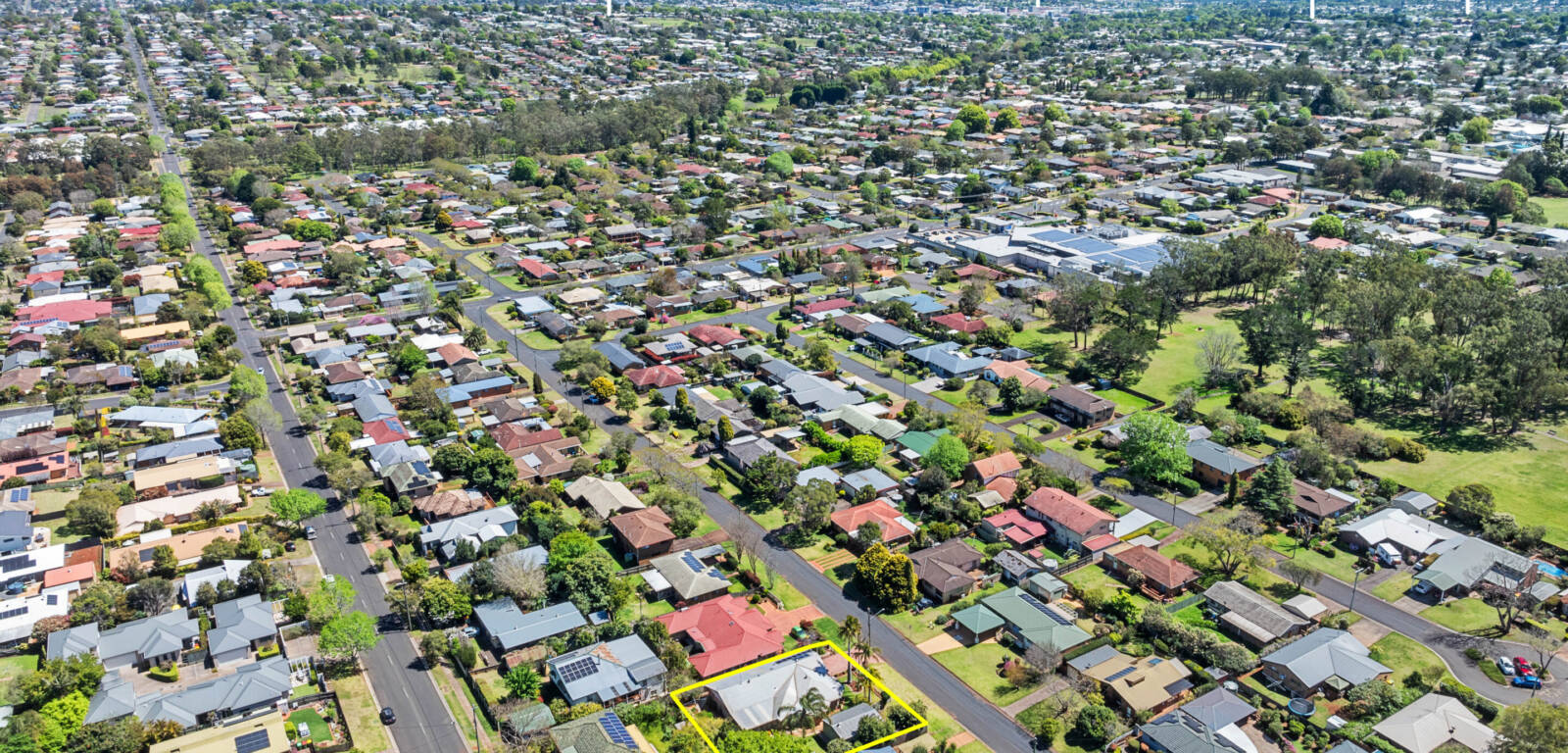 8 Evonrise St, RANGEVILLE, QLD 4350 AU