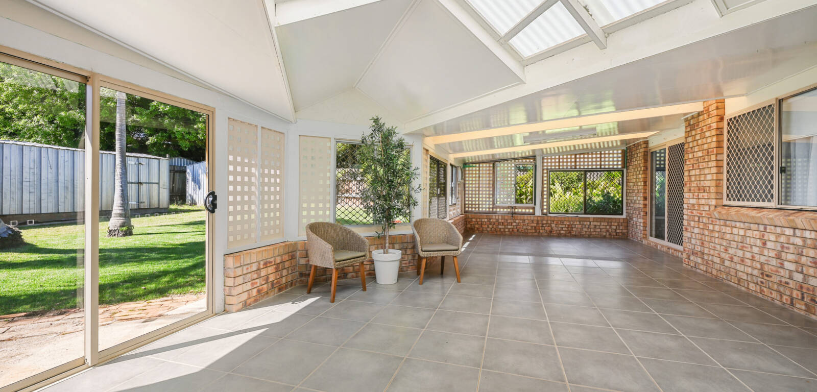 8 Evonrise St, RANGEVILLE, QLD 4350 AU