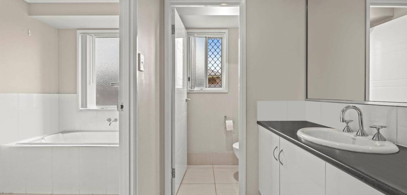 30 Kalimna Dr, HIGHFIELDS, QLD 4352 AU