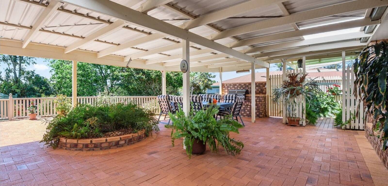 408 MacKenzie St, MIDDLE RIDGE, QLD 4350 AU